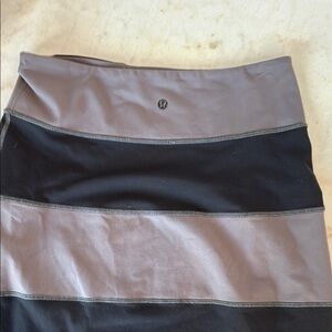 Lululemon Black and Gray Women's Pencil Skirt